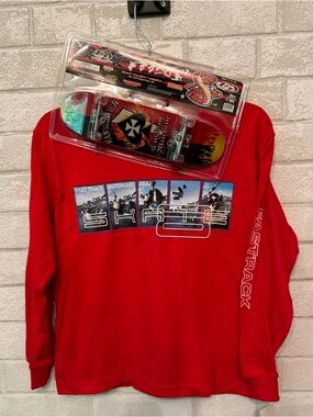 Y2K/vintage Skate Graphic Long Sleeve Tee